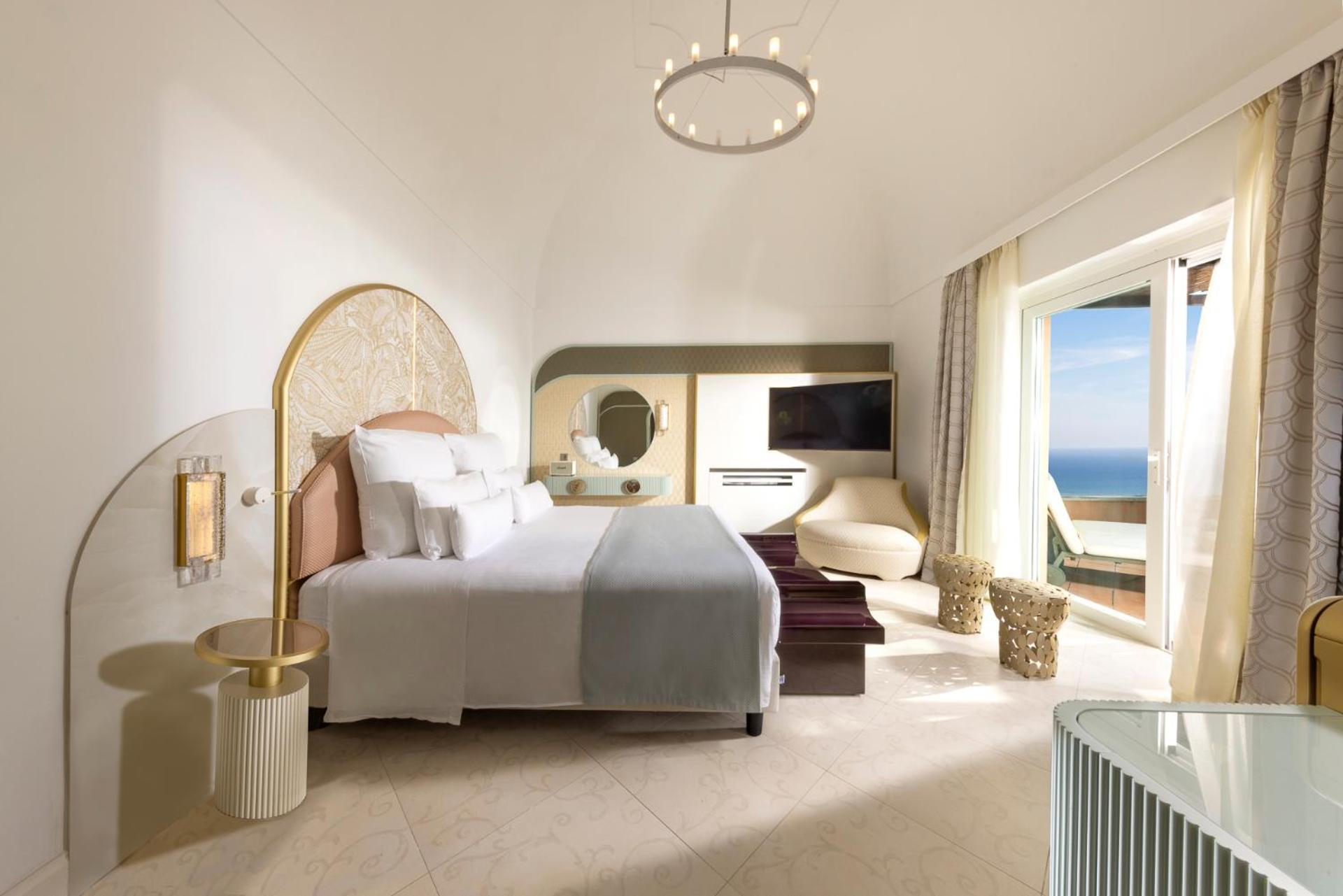 Deluxe Double Room with Sea View,1213995814:JPEG