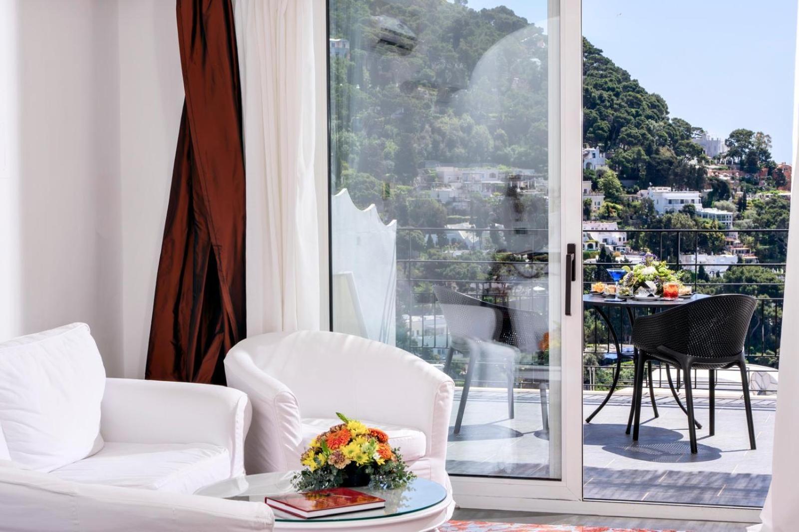 Junior Suite mit Terrasse und Meerblick.